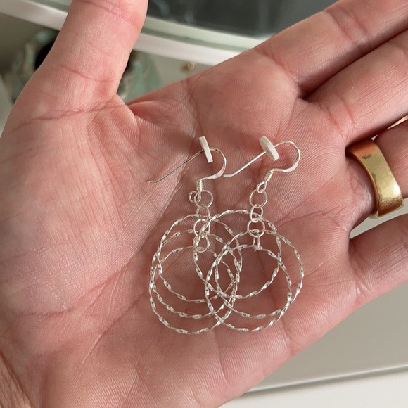 Gorgeous silver dangle hoop earrings, NWOT - Picture 4 of 4